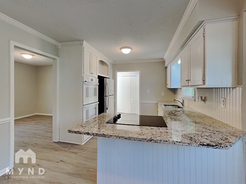 Building Photo - 9205 Meadow Sweet Ct
