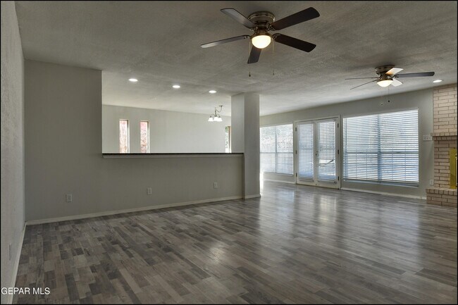 Building Photo - 1739 Russ Randall St