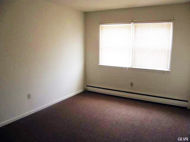 Building Photo - 2108 S Lumber St