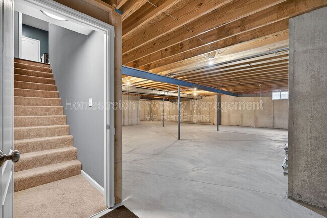 Building Photo - 738 Lost Canyon Blvd