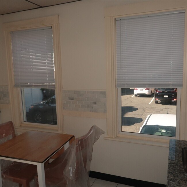 Building Photo - 2 Meader Rd