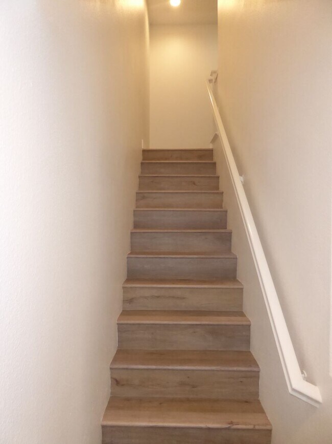 Building Photo - Palisades 3 Bedroom for Rent in Stevenson Ranch!