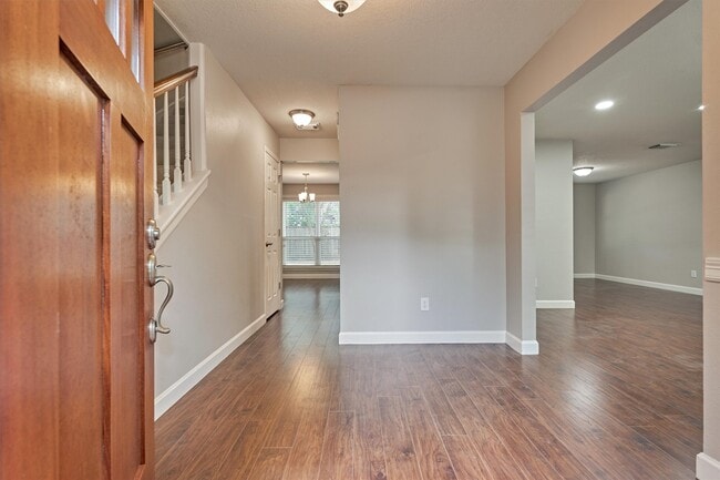 Building Photo - 170 N Dreamweaver Cir