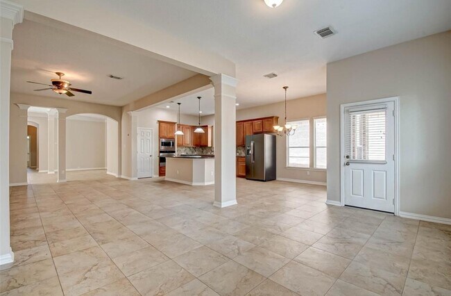 Building Photo - 75 Tapestry Forest Pl