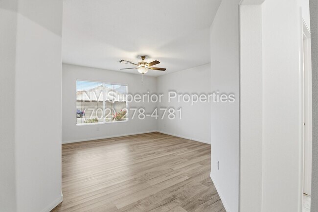 Building Photo - NW!! Single Story!!! 3 Car Garage!!  2 Masters!!! Low Maintenance desert landscape front yard!!  ...