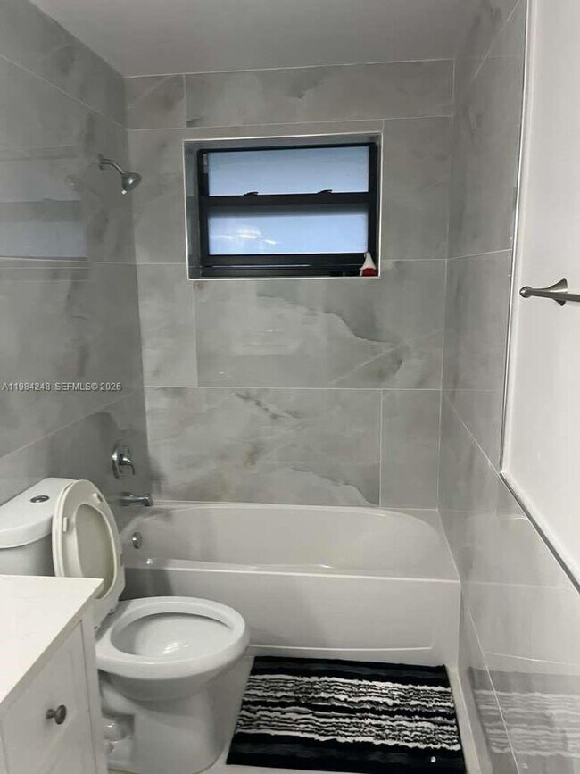 Building Photo - 9787 Riverside Dr