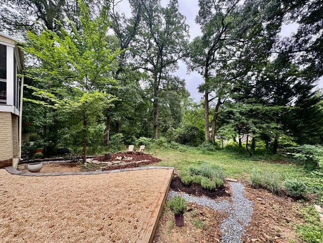 Building Photo - Boho Retreat in the Heart of Cheverly