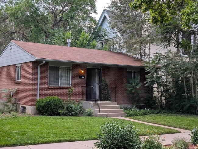 Building Photo - 2653 Lafayette St