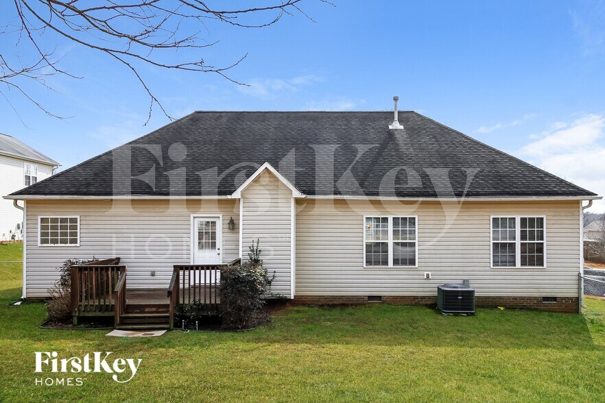 Building Photo - 3117 Knoll Ridge Dr