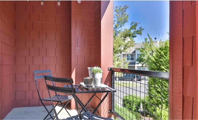 Building Photo - 12062 Minor Way