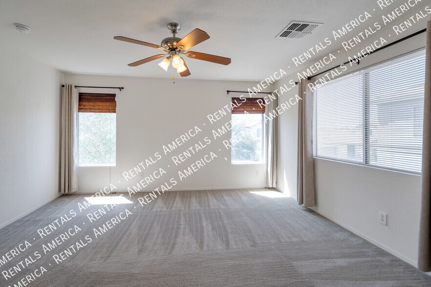 Building Photo - 1110 E Coppola St