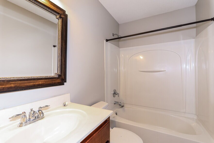 Building Photo - 5467 Milton Ridge Dr