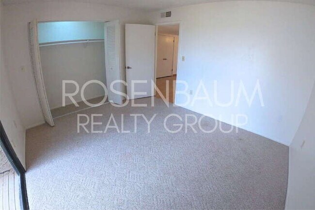 Building Photo - 828 E Junction St