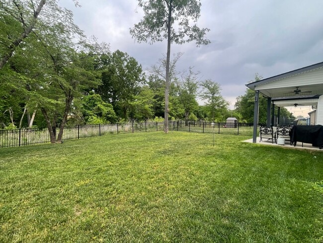 Building Photo - 4 Bedroom Pet Friendly Home For Rent with Club House, Comm. Pool, & Comm Gym Access!