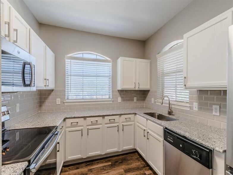 Grafton Flats 3101 Mustang Dr Grapevine TX 76051 Apartment Finder