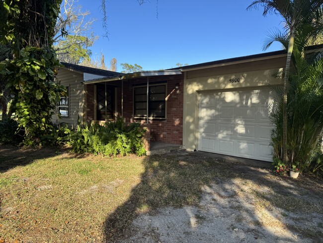 Building Photo - 5900 N Courtenay Pkwy