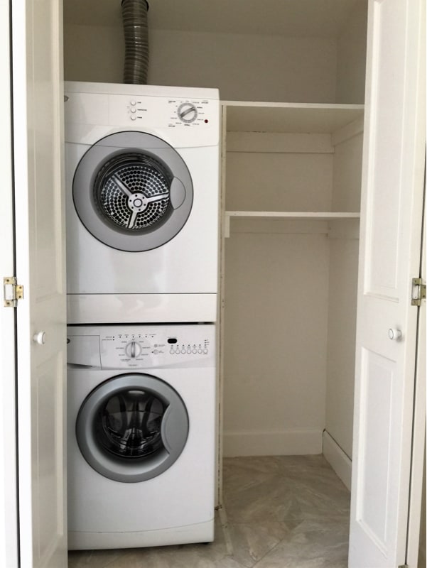 Building Photo - 928 Los Robles Ave