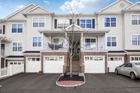 Building Photo - 215 Sheffield Ct
