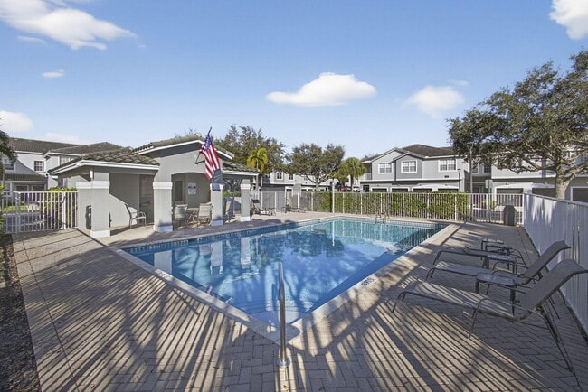 Building Photo - 3055 Grandiflora Dr