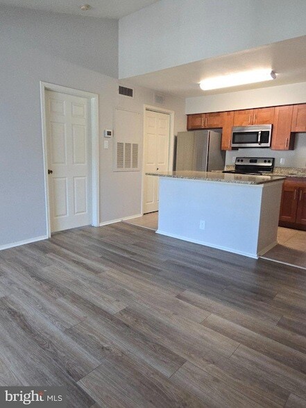 Building Photo - 3306 Wyndham Cir