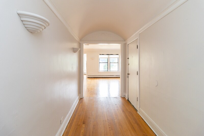 Building Photo - 6830 S Jeffery Blvd