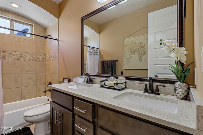 Building Photo - 1149 Stoke St