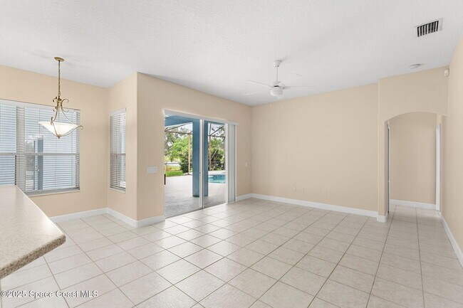 Building Photo - 3650 Chardonnay Dr