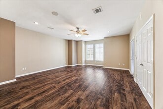 Building Photo - 1407 Dart St