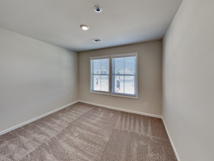 Building Photo - 123 Wayne Ln