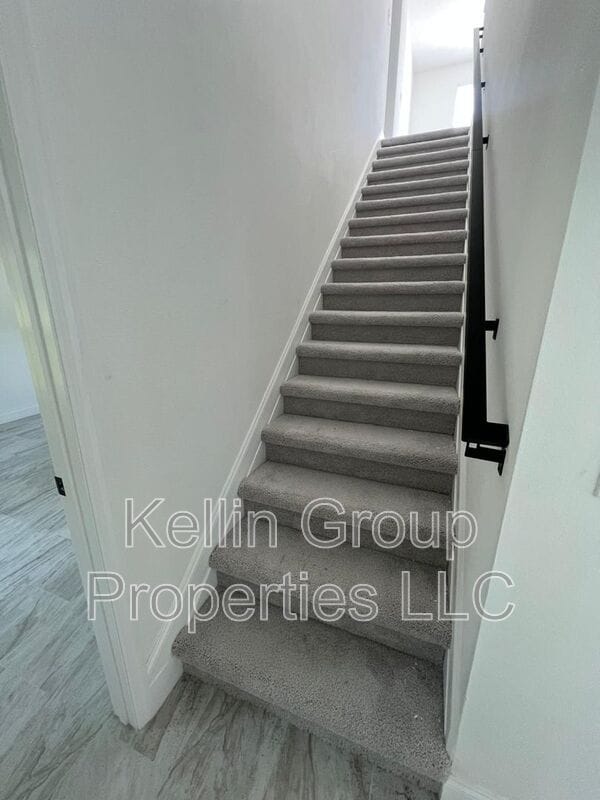 Building Photo - 1334 Salisbury Dr