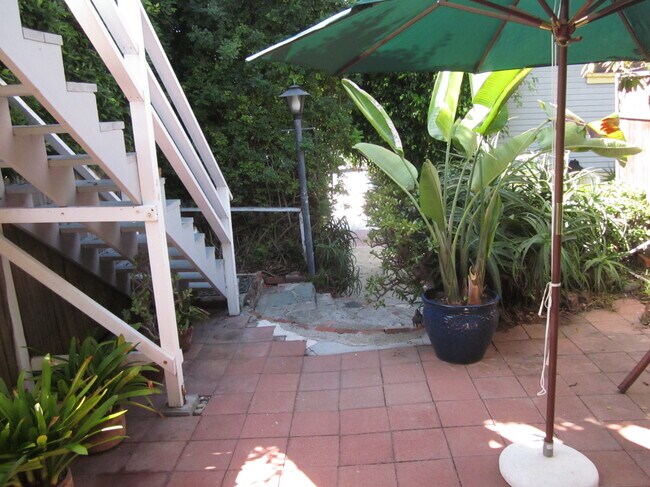 Building Photo - 1726 Ocean Way