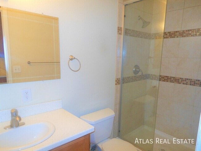 Building Photo - 1523 W 34th Ave