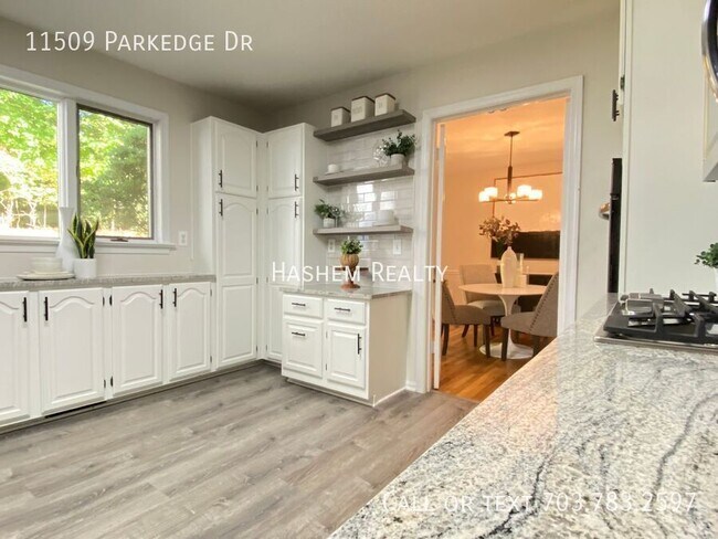 Building Photo - 11509 Parkedge Dr