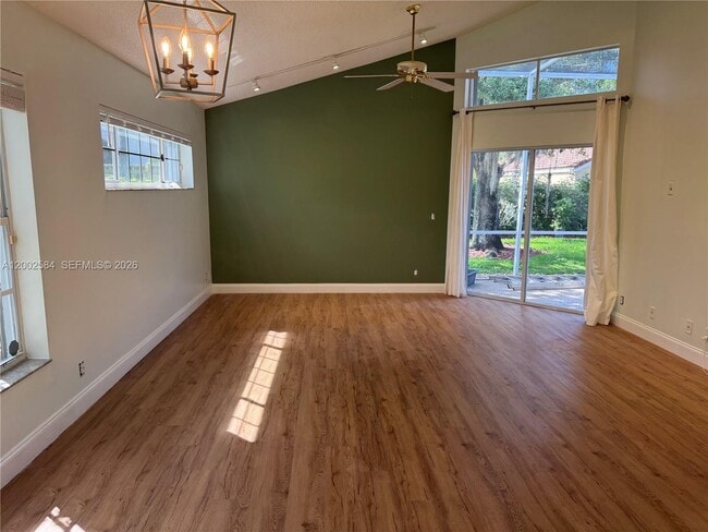 Building Photo - 2019 Cove Ln