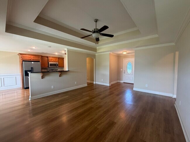 Building Photo - 2850 Foxcroft Cir