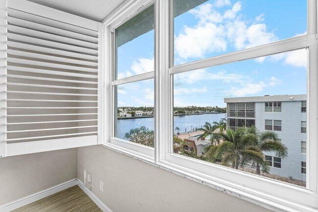 Building Photo - 2004 S Federal Hwy