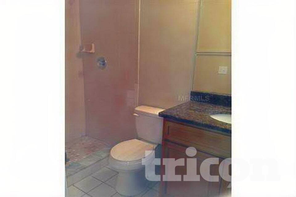 Building Photo - 925 Sandywood Dr