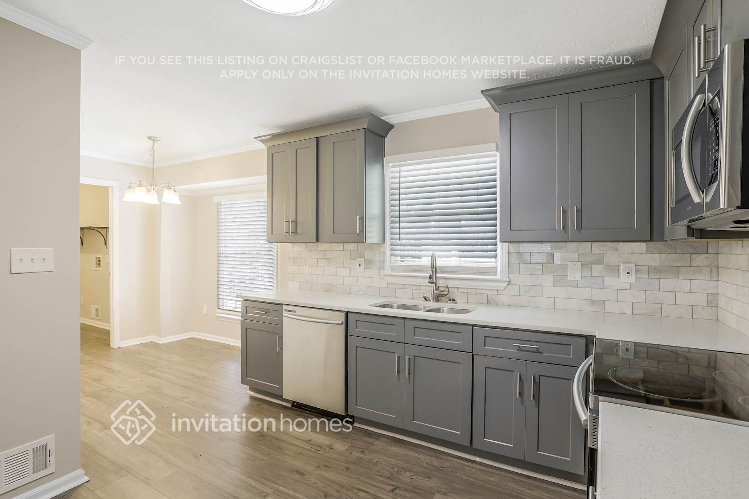 Building Photo - 2865 Castle Dr SW