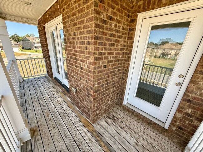 Building Photo - Heritage Bay Subdivision!