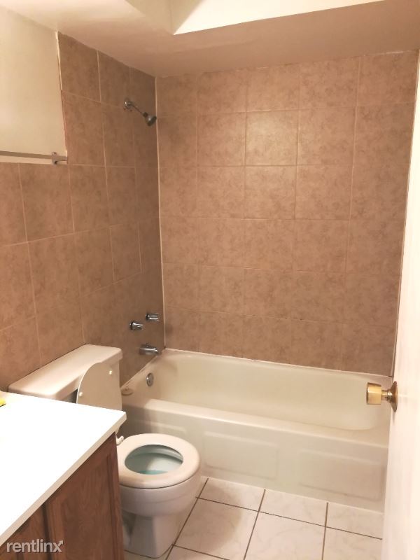 Building Photo - 1 br, 1 bath Condo - 1461 N Winslowe Dr