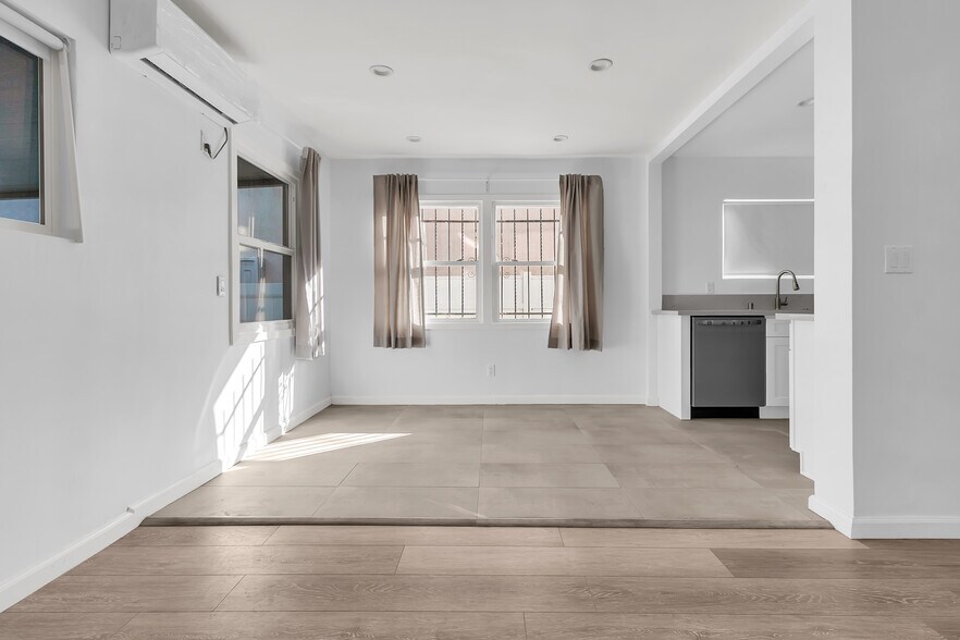 Building Photo - 1155 Exposition Blvd