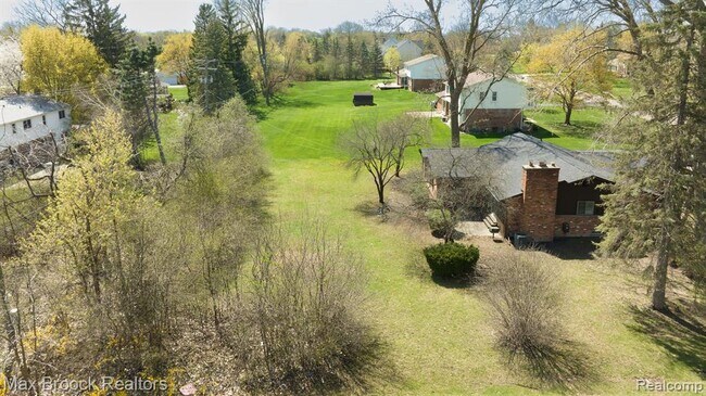 Building Photo - 6207 Nicholas Dr