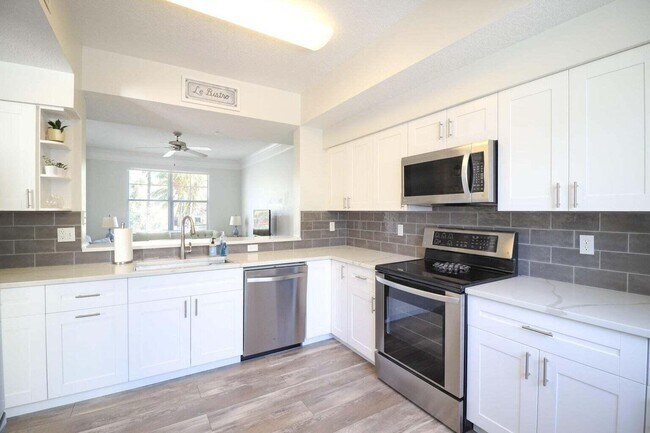 Building Photo - 146 Aragon Way