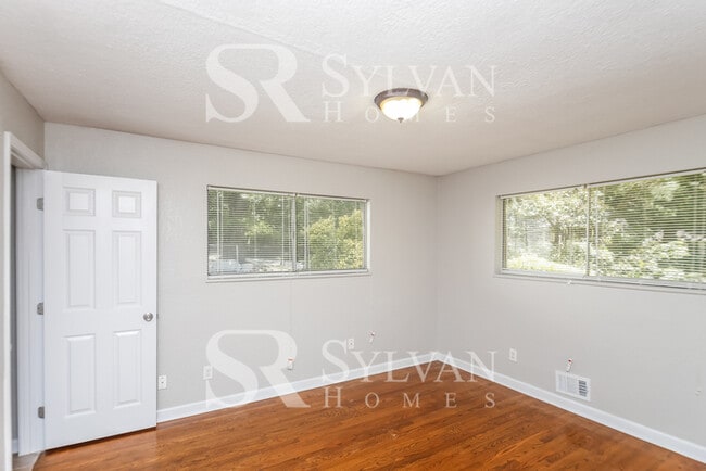 Building Photo - Carve Out a Great Life Here!