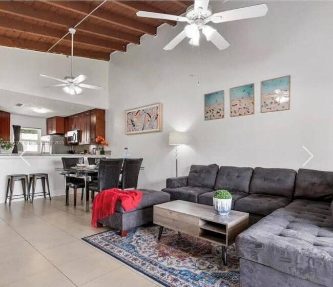 Building Photo - 2421 SW 58th Manor