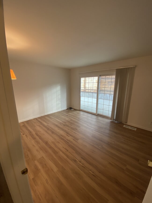 Building Photo - 1431 Rancho Way