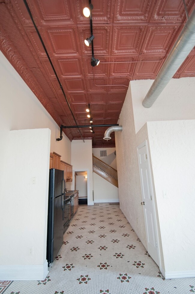 Building Photo - Palace Hotel Lofts
