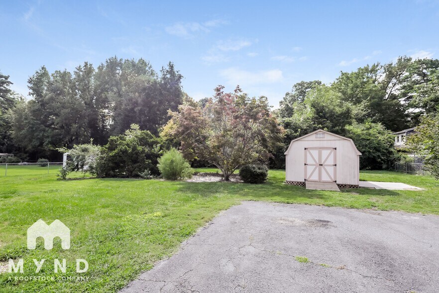 Building Photo - 6008 Potter Rd