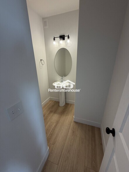 Building Photo - 3767 N Hannah St