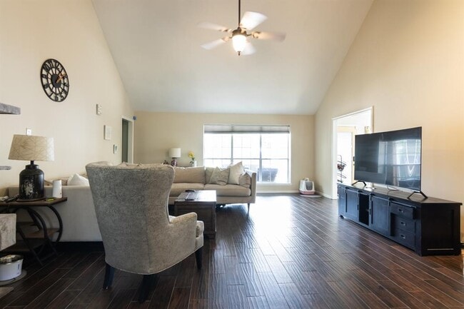 Building Photo - 3026 Rushing Brook Dr
